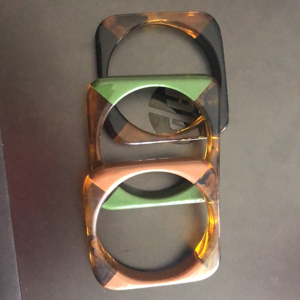 Beautiful bangles. 3 in this stack.
